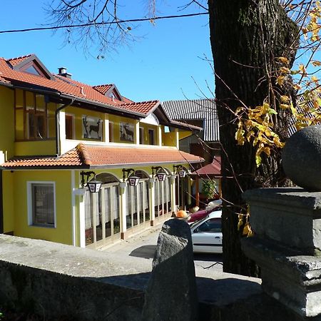 Bed And Breakfast Spelca Pivka Eksteriør billede